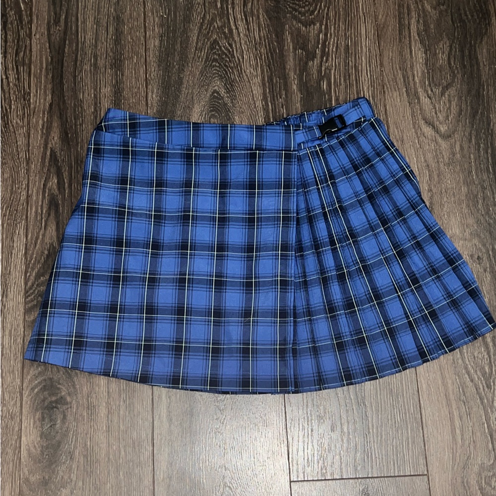 Blue Plaid Pleated Skirt .